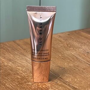JLo Beauty That Blockbuster Hydrating Cream.